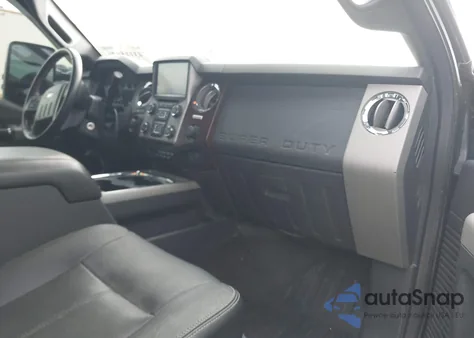 2015 Ford F-250 Lariat z USA, uszkodzony, nr VIN 1FT7W2BT7FED38359